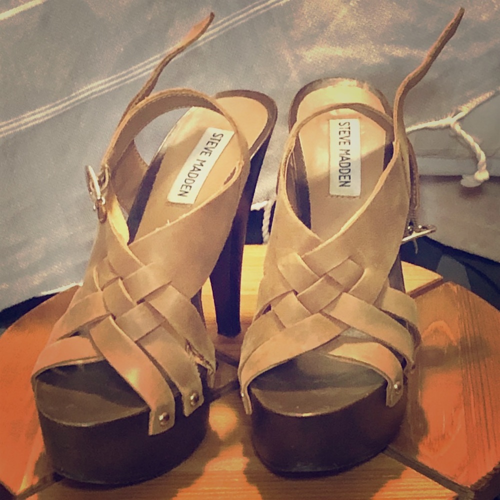 Steve Madden Camel/Tan Desi Heels